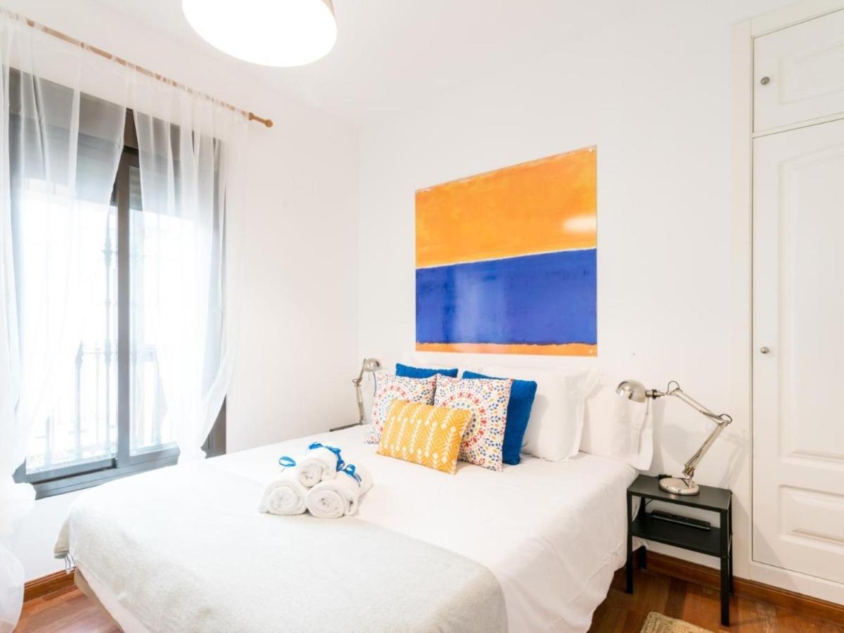 Holi-Rent Santa Marina Apartment Seville Exterior photo